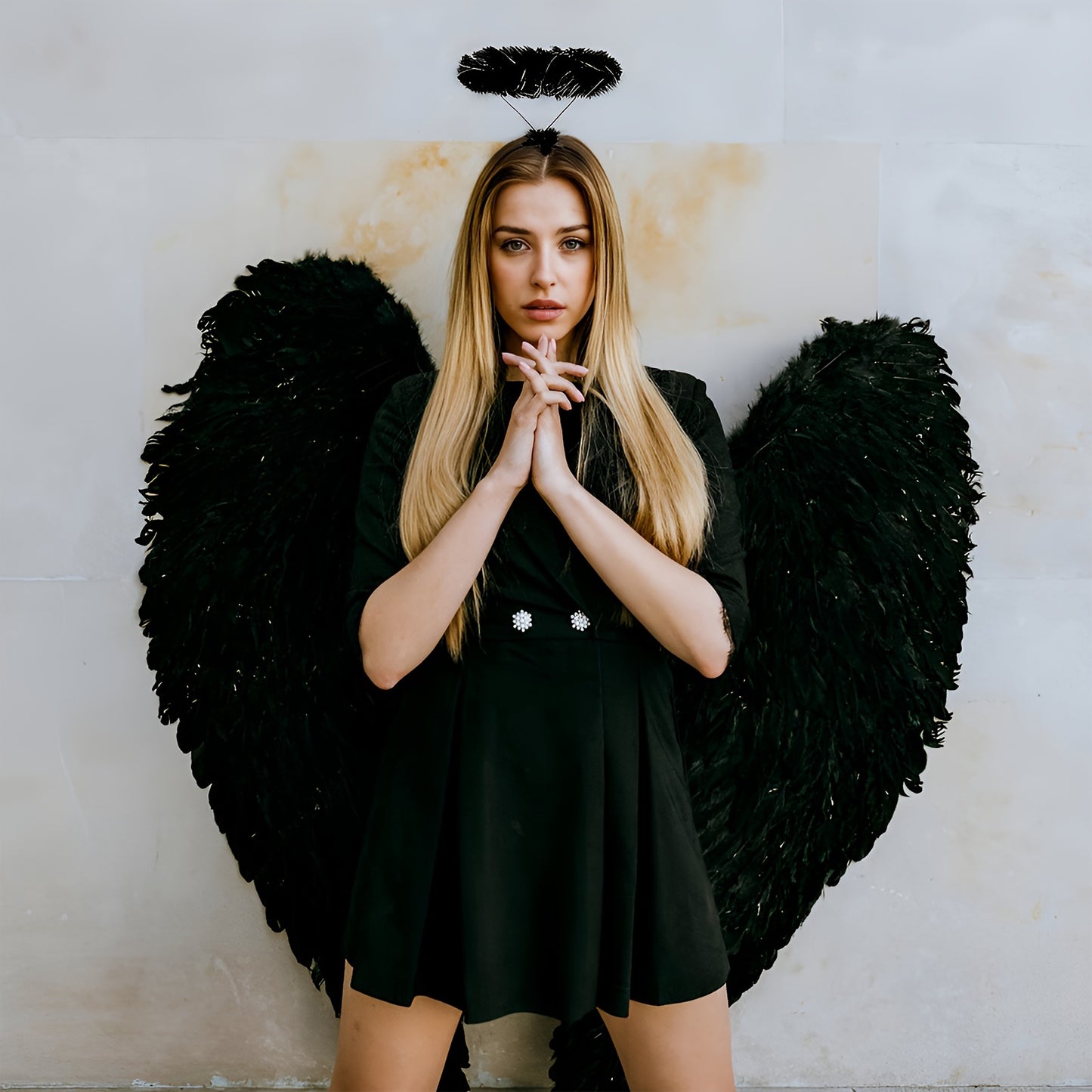 Fallen Angel Costume Set for Women - 4pcs Halloween Outfit with Black Fairy Wings, Halo Headband, Heart Wand & Collar - Perfect for Masquerade Parties