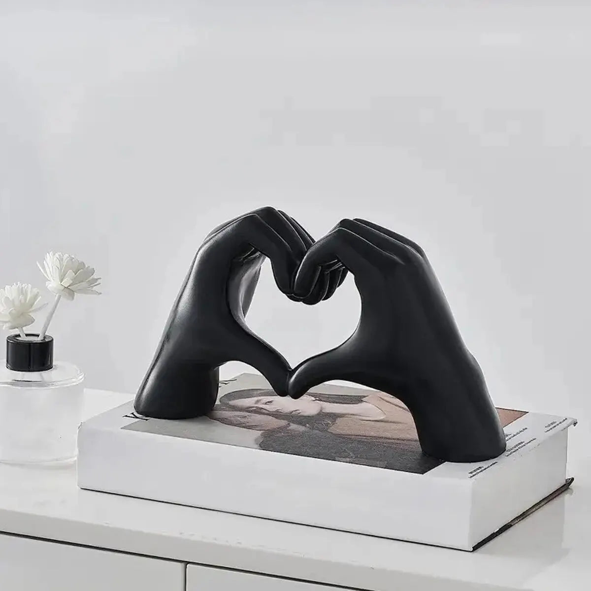 1pc Gesture Decoration, Heart Finger Statue Modern Art Sculpture Personalized Home Decor