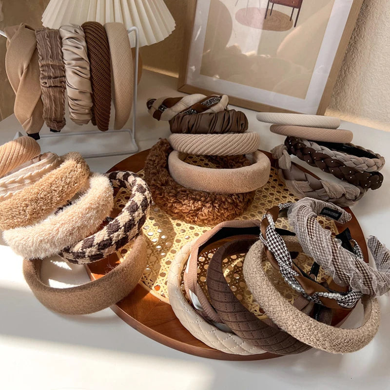 2023 Autumn/Winter Fashion Brown Color Headbands Sponge Wide Crystal Hair Bands for Woman Temperament Hair Hoop Hair Accessories